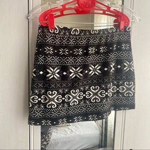 🔸3/30$🔸 Mini snowflakes skirt
